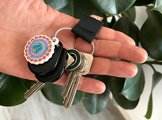 Carry It With You virus keychain COVID-19 Hyper Souvenirs Eef Veldkamp art 2020