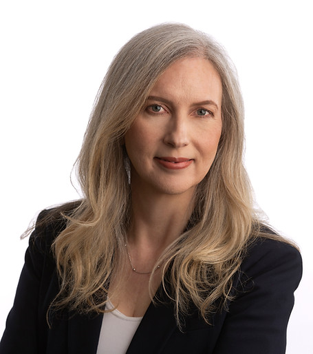 Glenda MacAskill (Headshot)-2-Edit-2.jpg