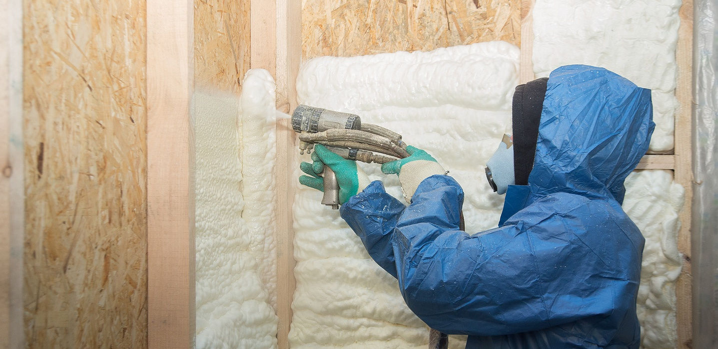 bigstock-Foam-Is-Applied-To-The-Walls-T-328182619.jpeg