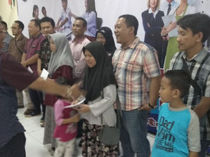 PT. Siantar Top Tergabung dalam F-SP RTMM Beri 300 Pelajar SD, SMP, SMU Beasiswa