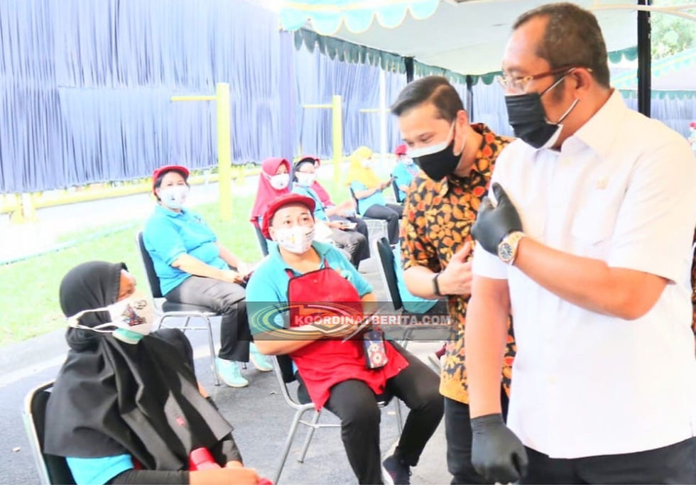Wakil Ketua DPRD Jatim Sahat Tua Simanjuntak yang hadir dalam acara yang digelar di kantor HM Sampoerna Jl Rungkut Industri Raya Surabaya mengaku mendukung dan mengapresiasi dengan kegiatan perusahaan swasta ini. (Foto: Ayul)