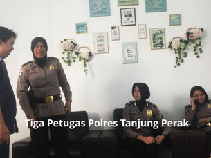 3 Petugas Polres Tanjung Perak Siap Antarkan Ratih dan Dhini ke Rutan Kejati Jatim