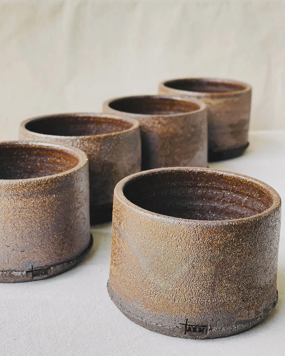 Thumbnail: Mug - rough warm brown 