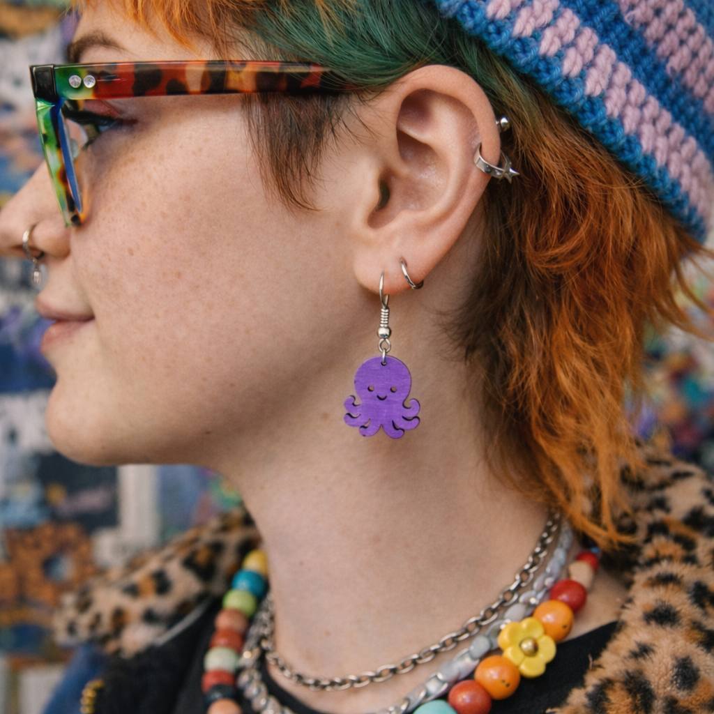 Clustdlysau Octopws Pren