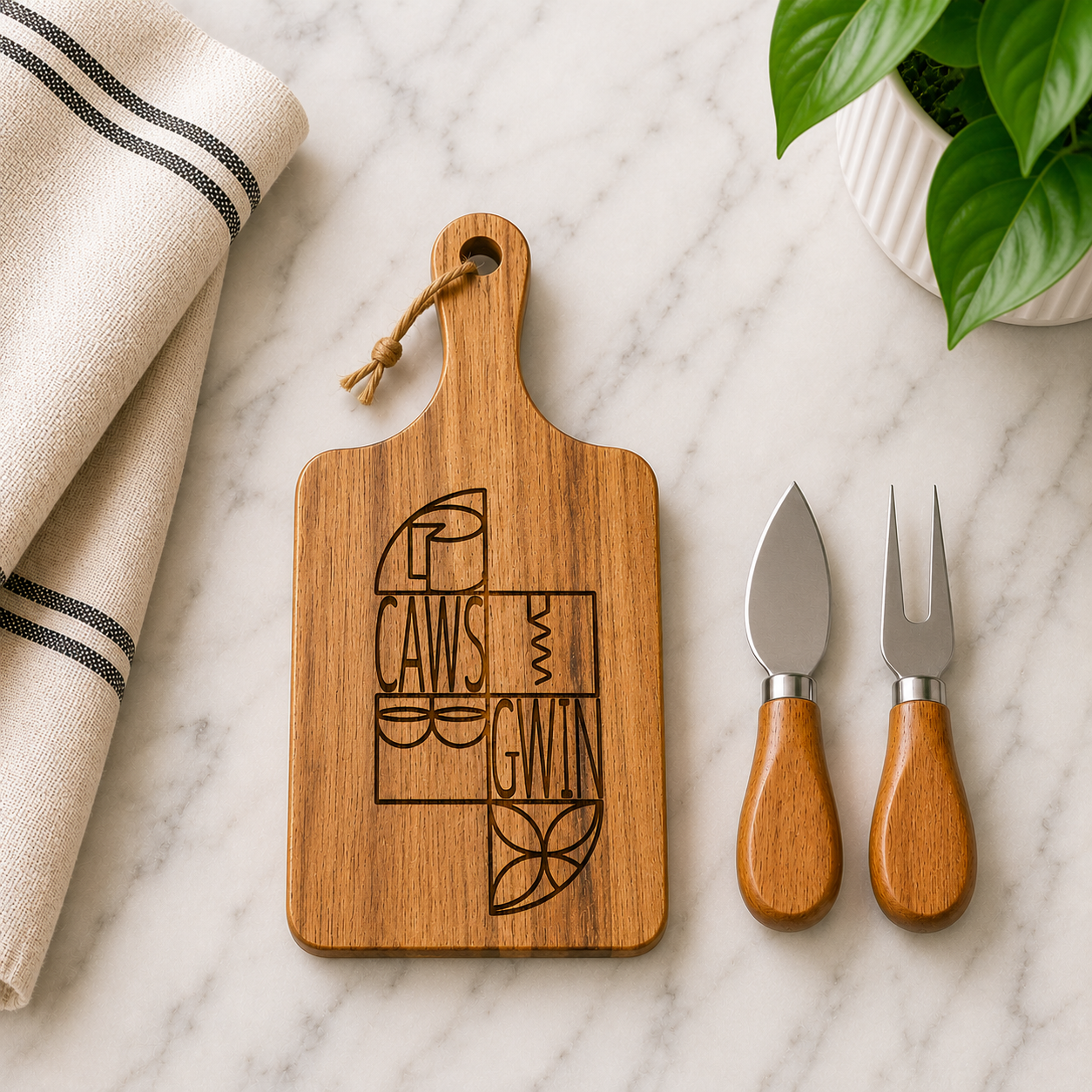 'Caws a Gwin' Mini Cheese Platter with knives