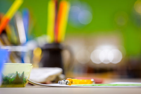 Werkzeug und Materialien für Mosaik