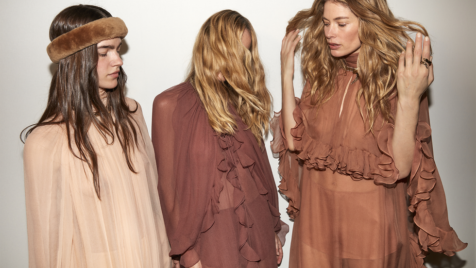 Mujeres vestidas con ropa estilo Boho