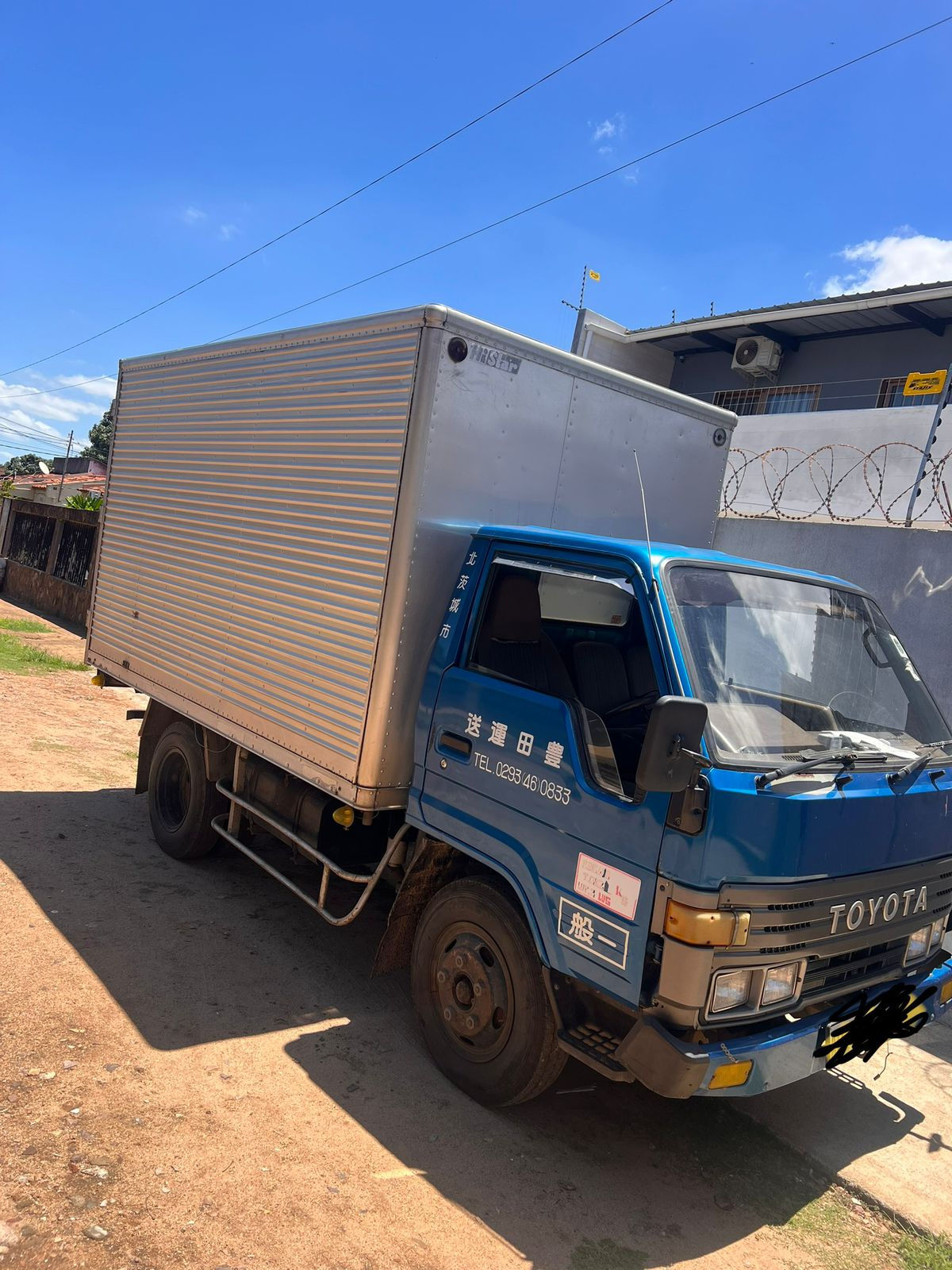 VENDE-SE TOYOTA