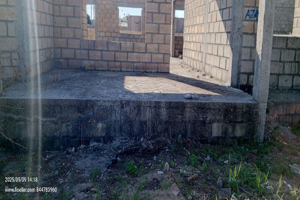 Miniatura: Vende-se a casa em obras. Bokiso 