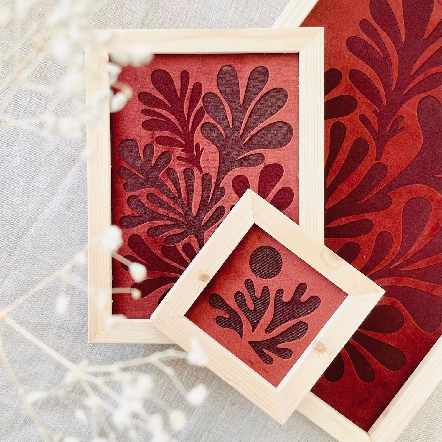 Création unique à Metz : cadre illustré fait main, alliant artisanat local et matériaux upcyclés, par Lucie Allard Design