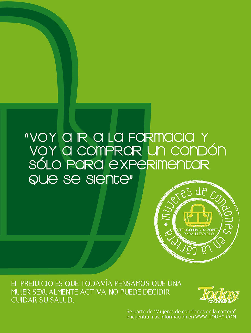 Mujeres de condones en la cartera.