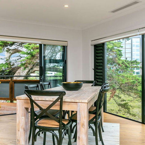 35d0-H2667785-49781863__1644797026-5256-220228-2-21RangitotoAve-010