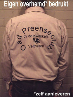 eigen blouses, bedrukt met logo