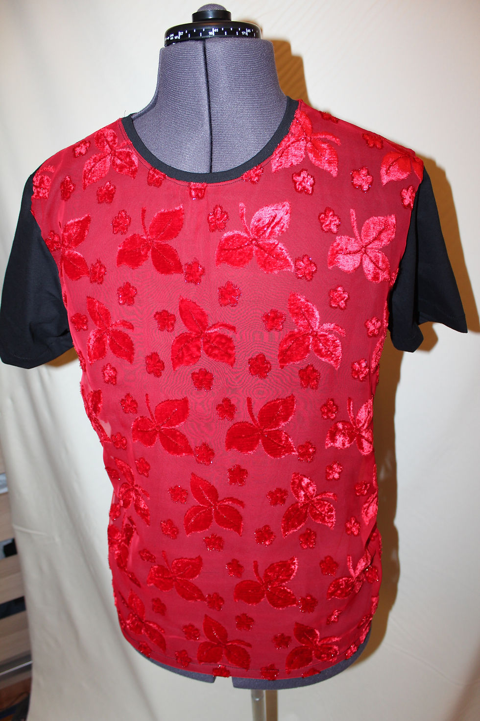 Thumbnail: Cotton Jersey T-Short with Silk red tulle