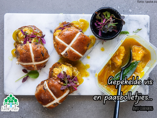 Gepekelde vis en paasbolletjies