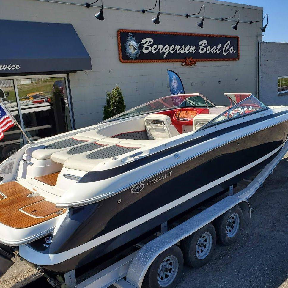 Thumbnail: 2003 26' Cobalt 262