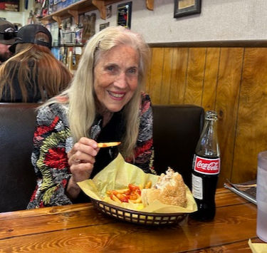 Cheryl Sanchez is a happy Giff’s diner.