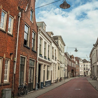 Amsterdam: A warm and silent city