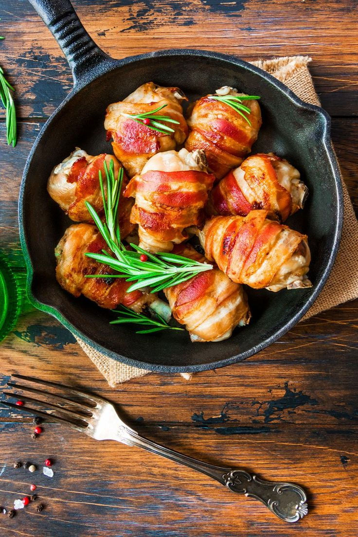 receita Frango Assado com Bacon, Mini Cebolas e Batatas ao Toque de Cerveja