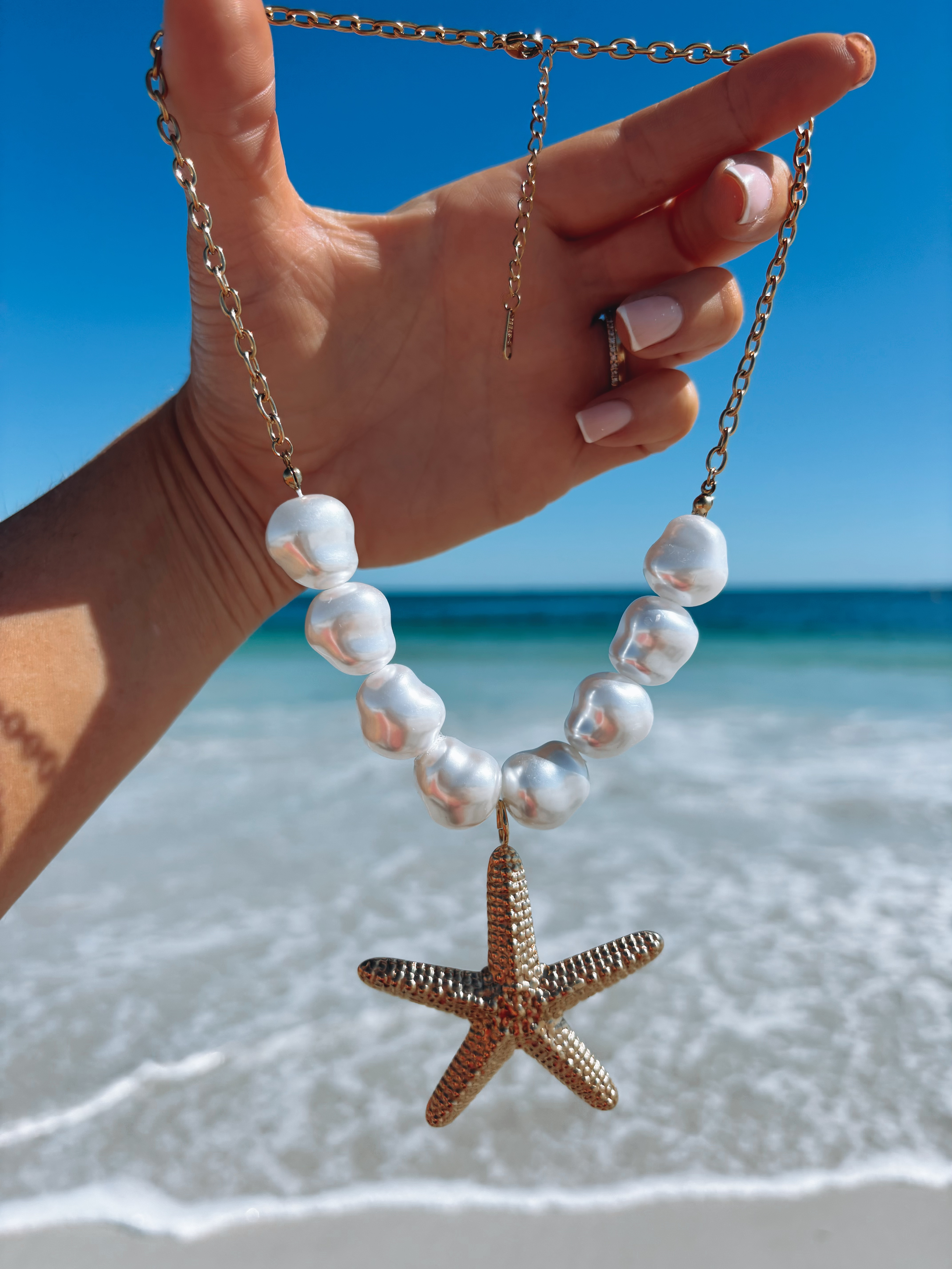 Starfish and Faux Pearl Necklace - Oversized