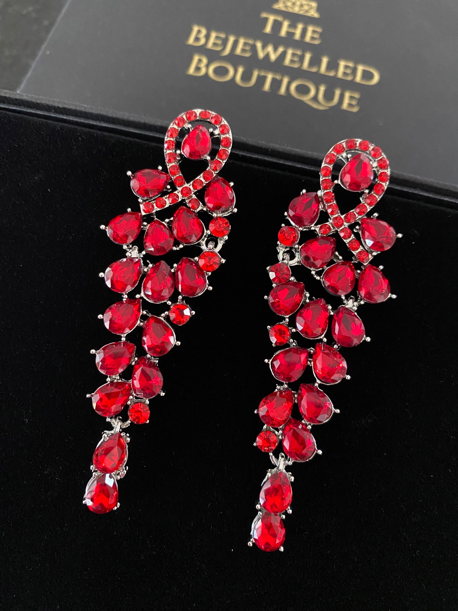 The JOELLE earring - RED