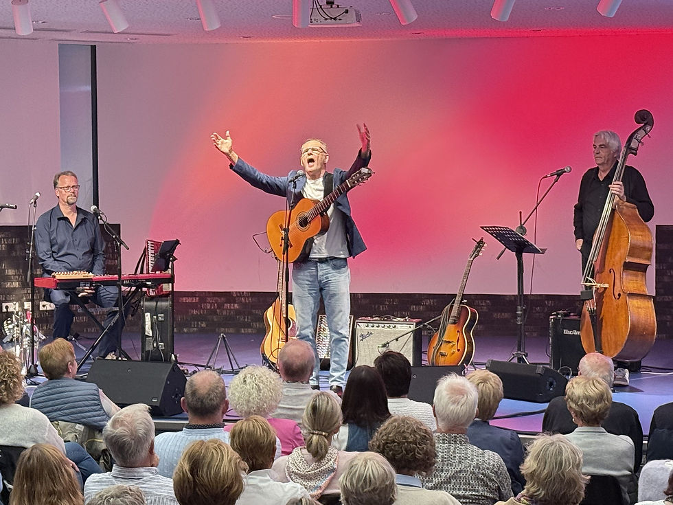 Reinhold Beckmann begeisterte das Visbeker Publikum mit seinem Trio. Foto: Hermes