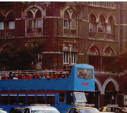 An open deck Mumbai Darshan BEST bus in South Mumbai. Credit: Pushpa Moorjani