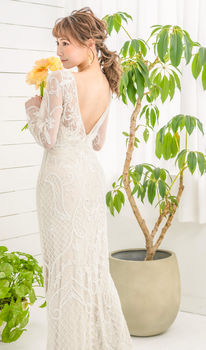ウェディングドレス006_7〜9号（David Bridal）
フィト＆フレアライン/ロングスリーブ/オープンバック/インポート/後ろ姿アップ