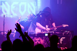 Def Neon in London THE ALTERNATIVE DIRECTORY WWW.ELEKTROVOX.COM