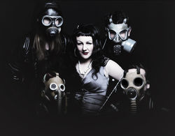 ZZ-GasMask-Group