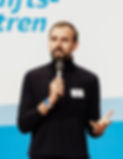 Martin Hoffmann 2 (Copyright Lumentis)_edited.jpg