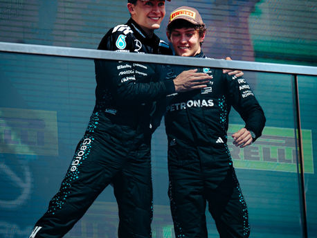 Duelo interno da McLaren esquenta no Canadá com toque polêmico entre Piastri e Norris