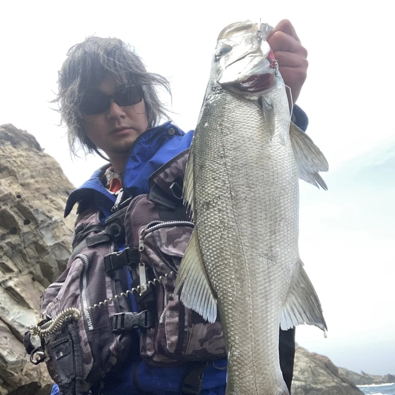 山下勇磨と磯ヒラスズキ