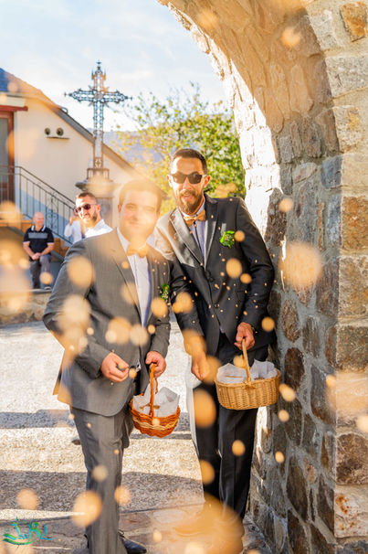    reportage photos de mariage couple isabelle genebes photographe à Aucun 65 hautes pyrénées 