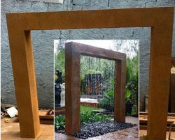 Chuveiro de piscina.