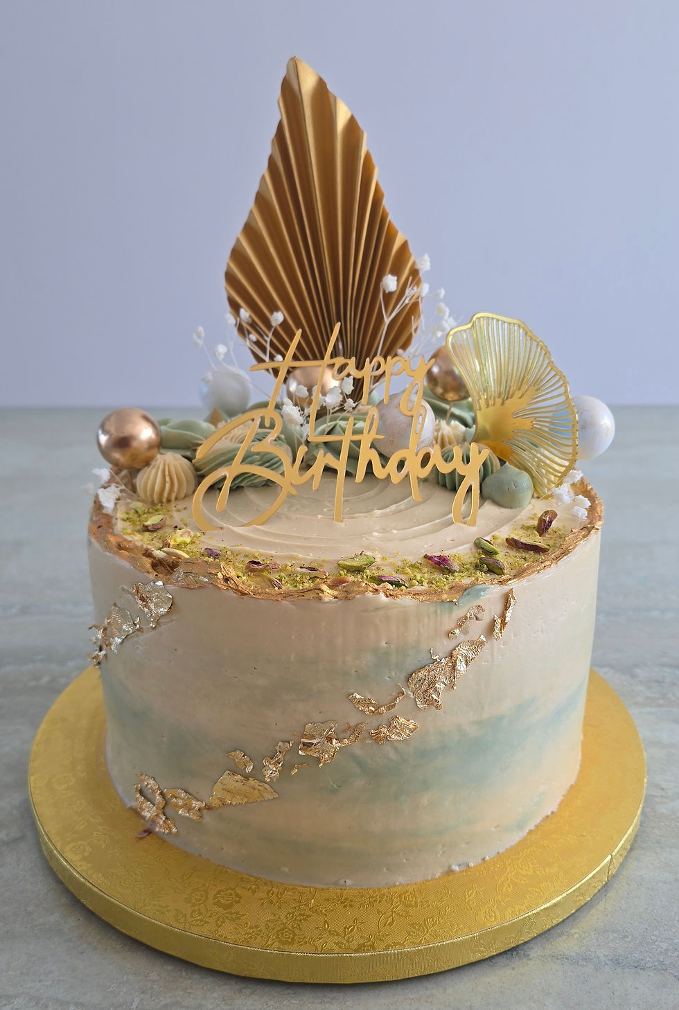 Rose and Pistachio cake
