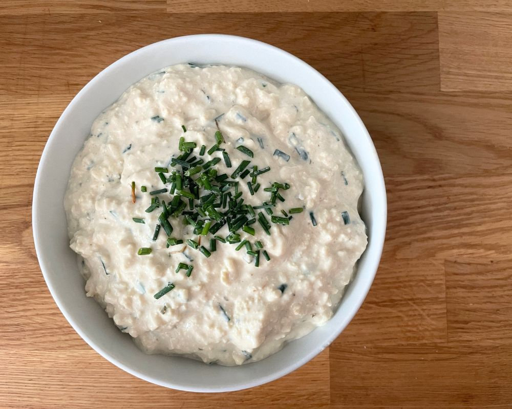 Veganer Hüttenkäse | Körniger Frischkäse | Genusspraxis Veganer Hüttenkäse | Körniger Frischkäse | Genusspraxis