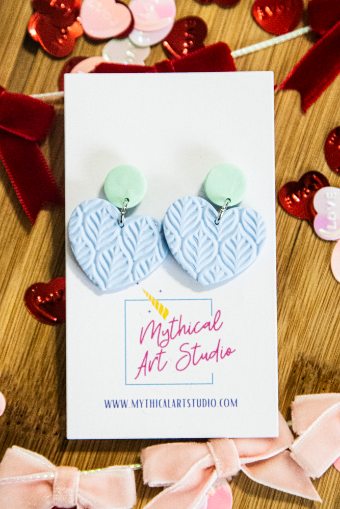 Thumbnail: Color Blocking Hearts in green-blue