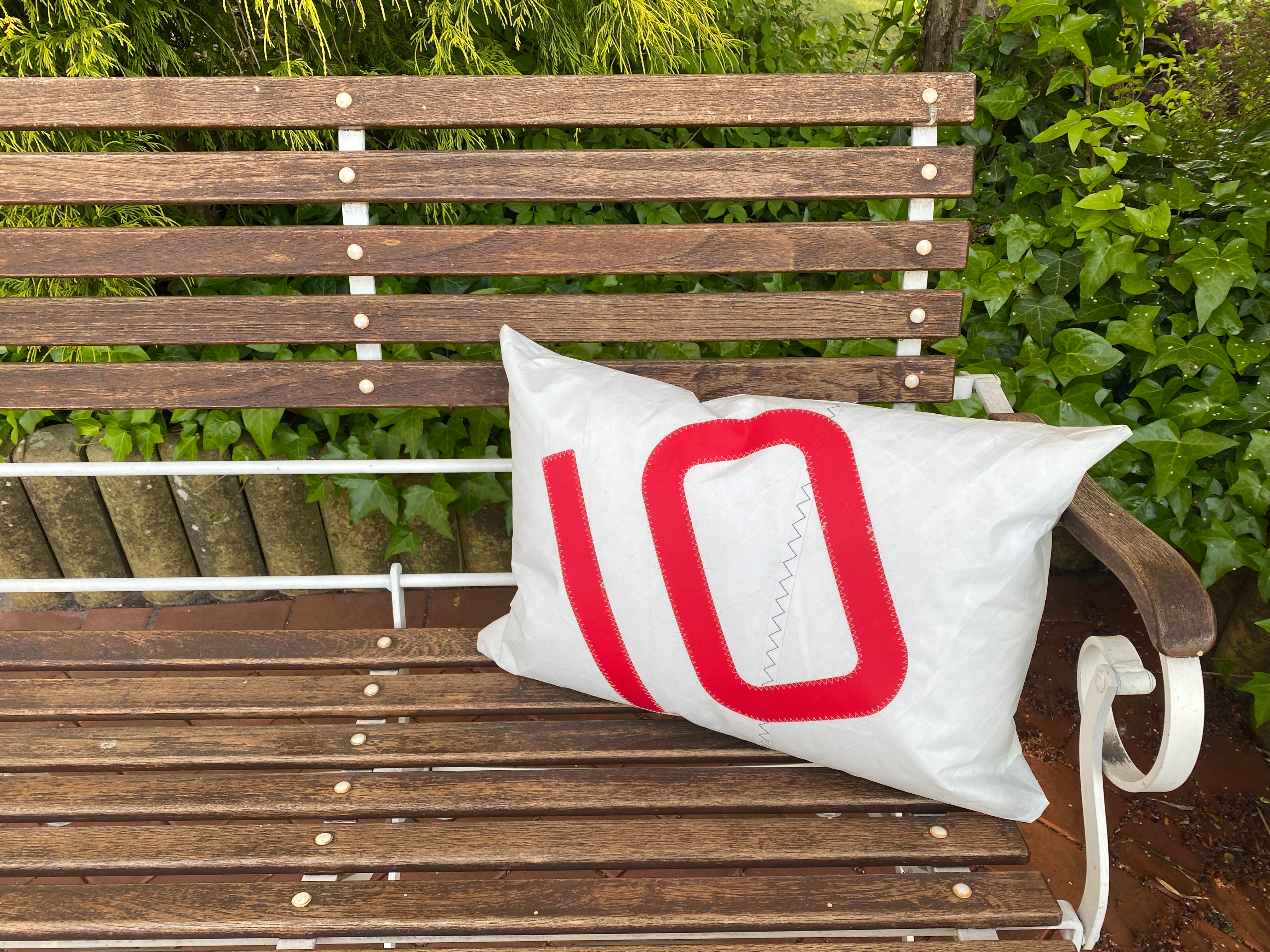 Outdoorkissen "X" rot