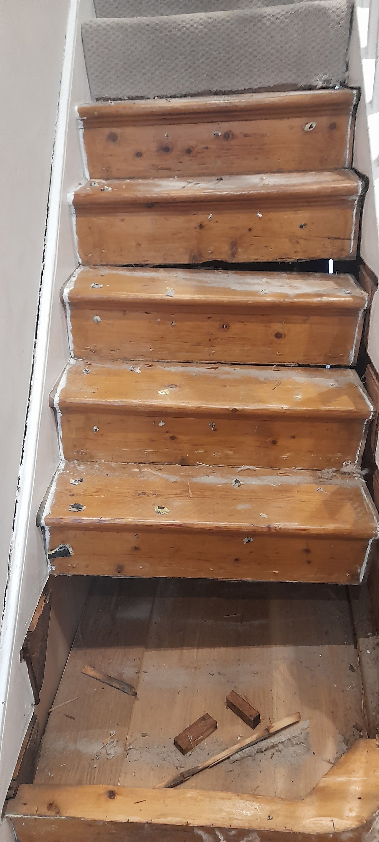 Damaged Stairs Stair Repair Before - Swyft Services