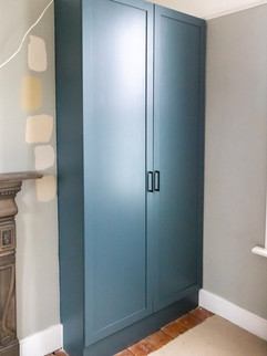 Shaker doors fitted wardrobe hand painted in navy blue