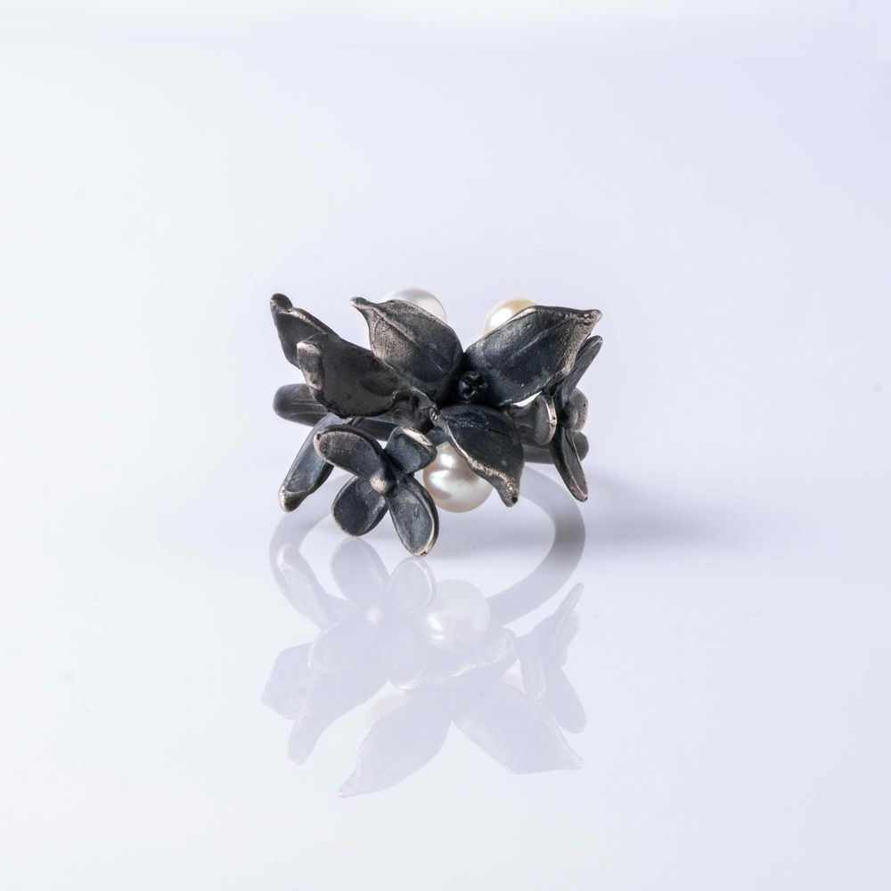 Dreamer Three Pearls Ring, Oxidized