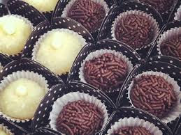 Brigadeiro e Beijinho sem leite