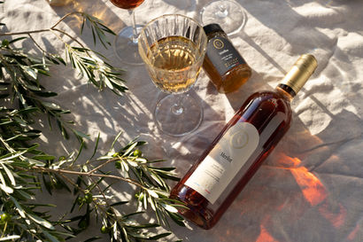 MERLOT STILL 750ML . maison-goubet_メゾングベ_メゾン・グベ_高級ジュース_カベルネ_ノンアルコールシャンパン_ノンアルコールワイン_高級葡萄ジュース_山梨果実_シャインマスカット_巨峰