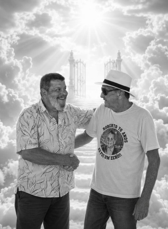 Giba e Roberto se encontrando no céu imaginado pelos filhos e netos