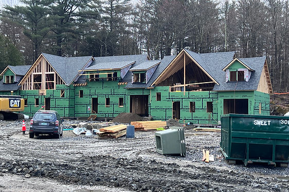 3 units of the Landing at Stowe under construction