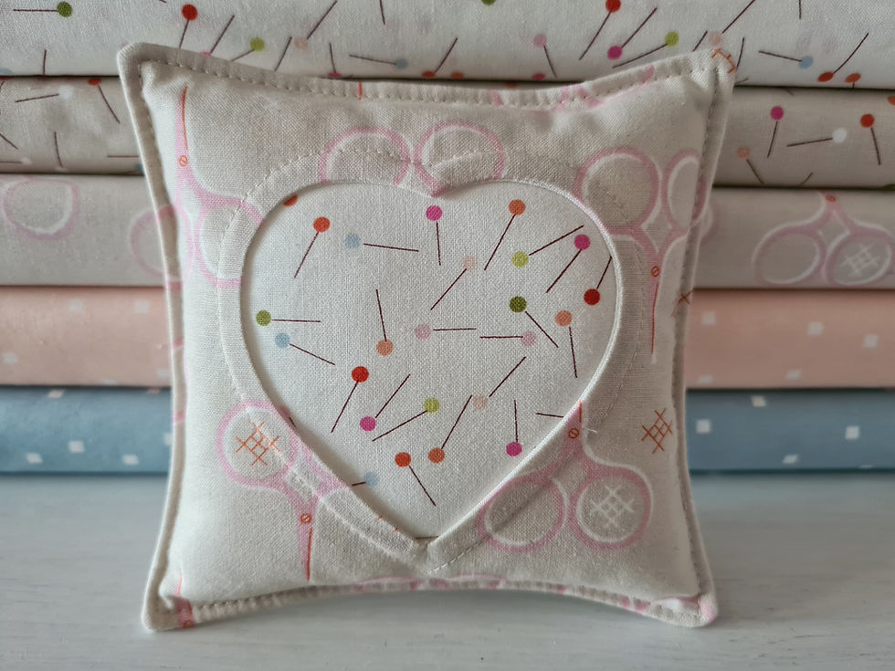 Just Quilting Heart Aperture Pincushion Kit - Beige/White