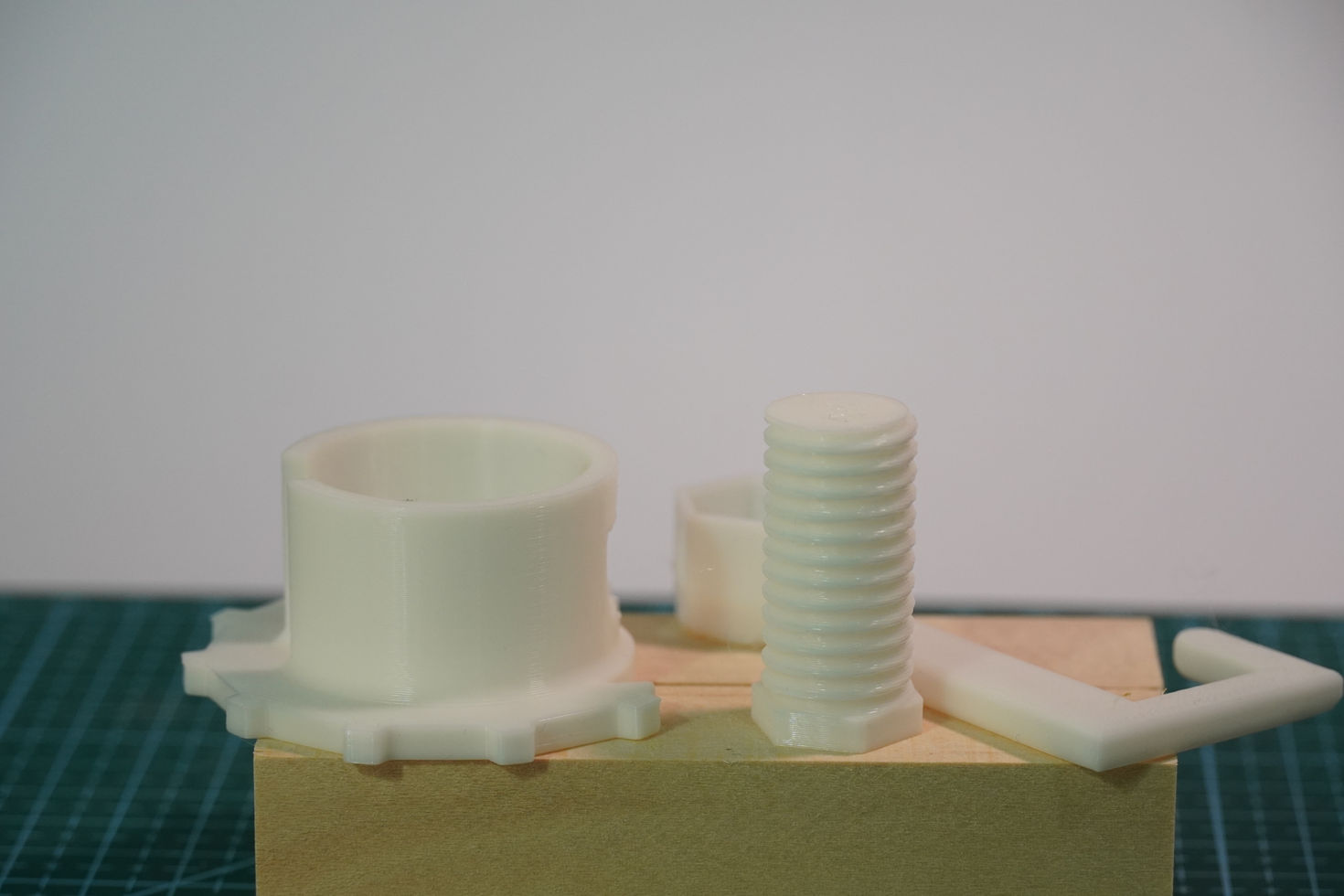 מבט צד של עזר להגדלת פקקים ותבריגים יומיומיים