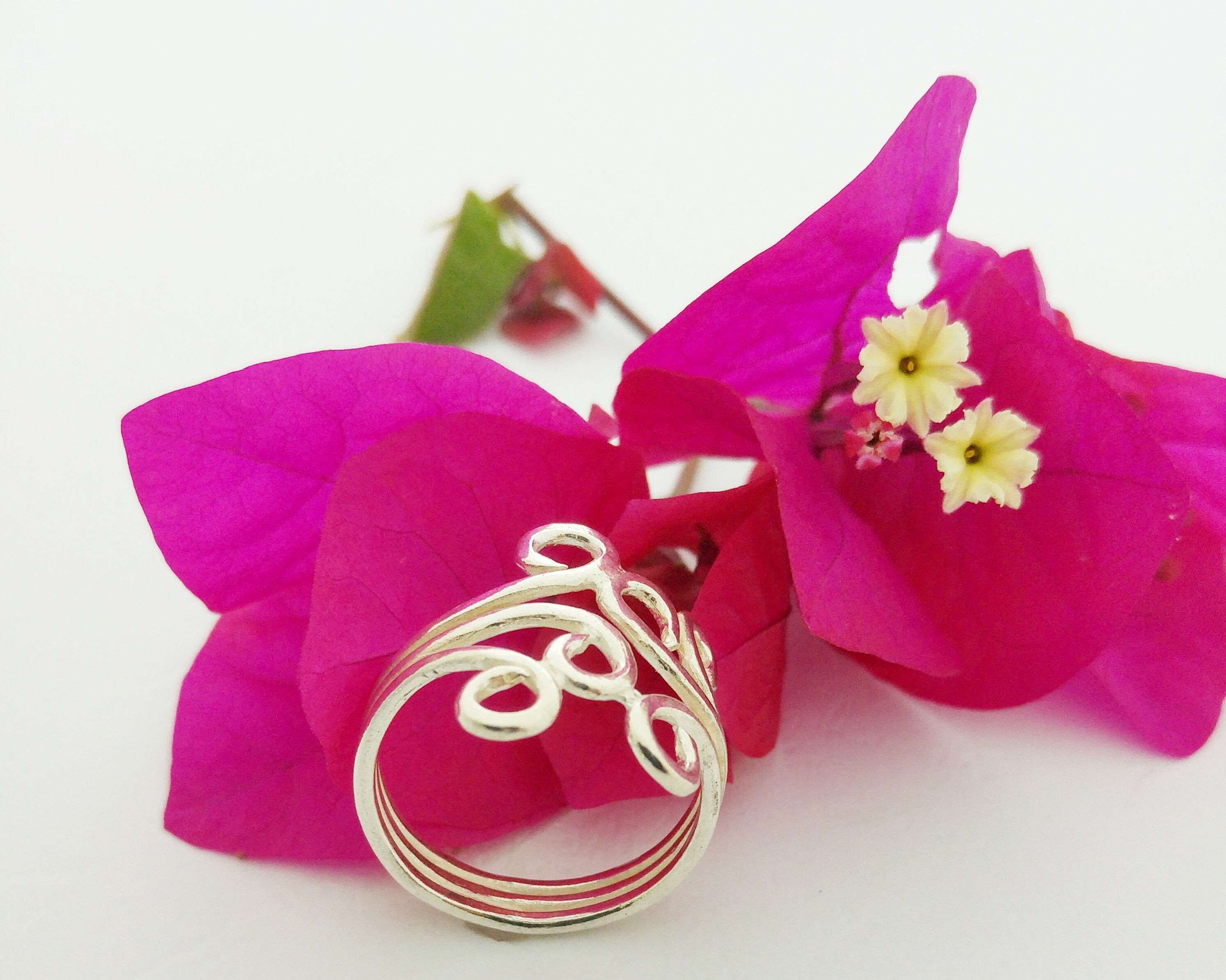 טבעת כסף שלוחות מסובבות