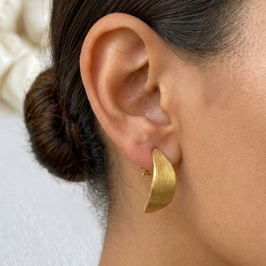 עגילי עלה זית בציפוי זהב – השראה מהטבע